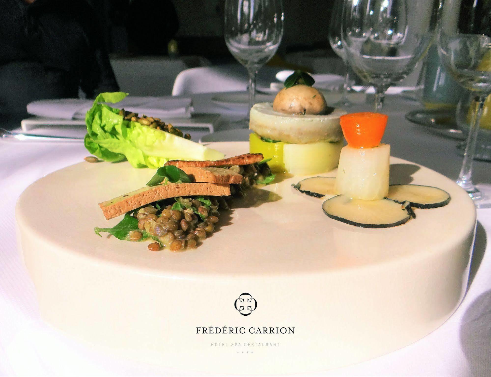 Hotel Spa Frederic Carrion Et Sa Table Gastronomique Viré Exterior foto