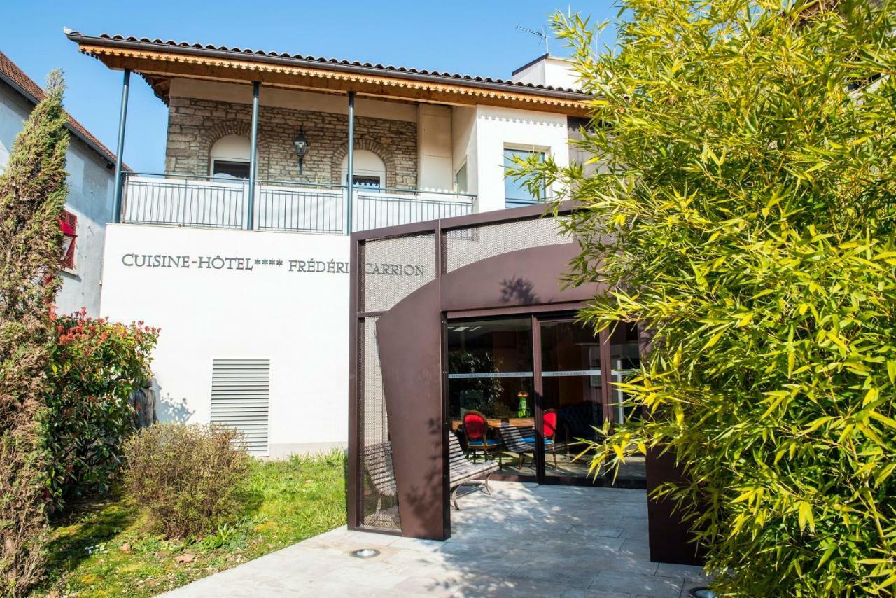 Hotel Spa Frederic Carrion Et Sa Table Gastronomique Viré Exterior foto